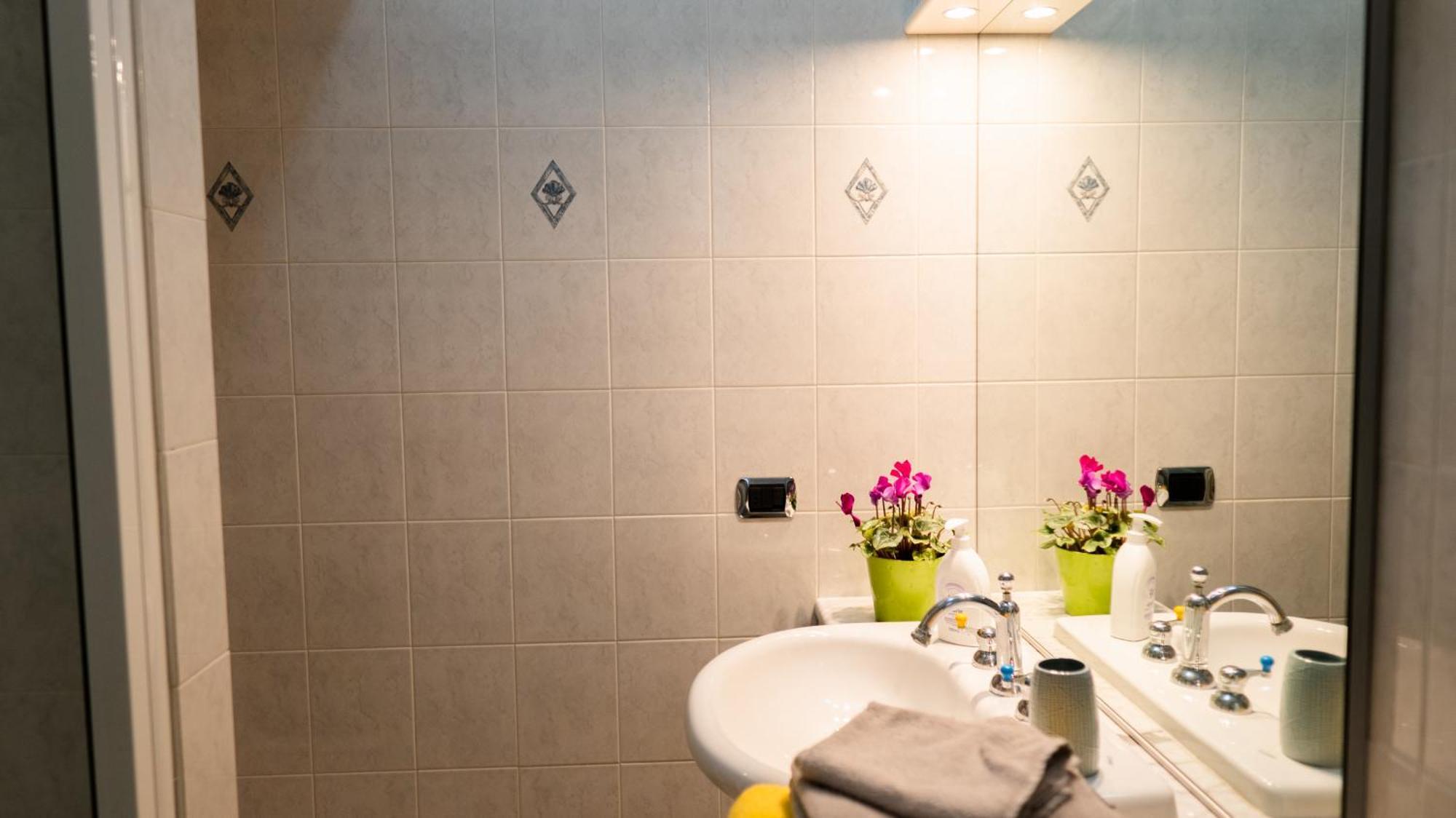 Casa Raffaella, Comodo E Tipico Bilocale Nel Centro Di Milán